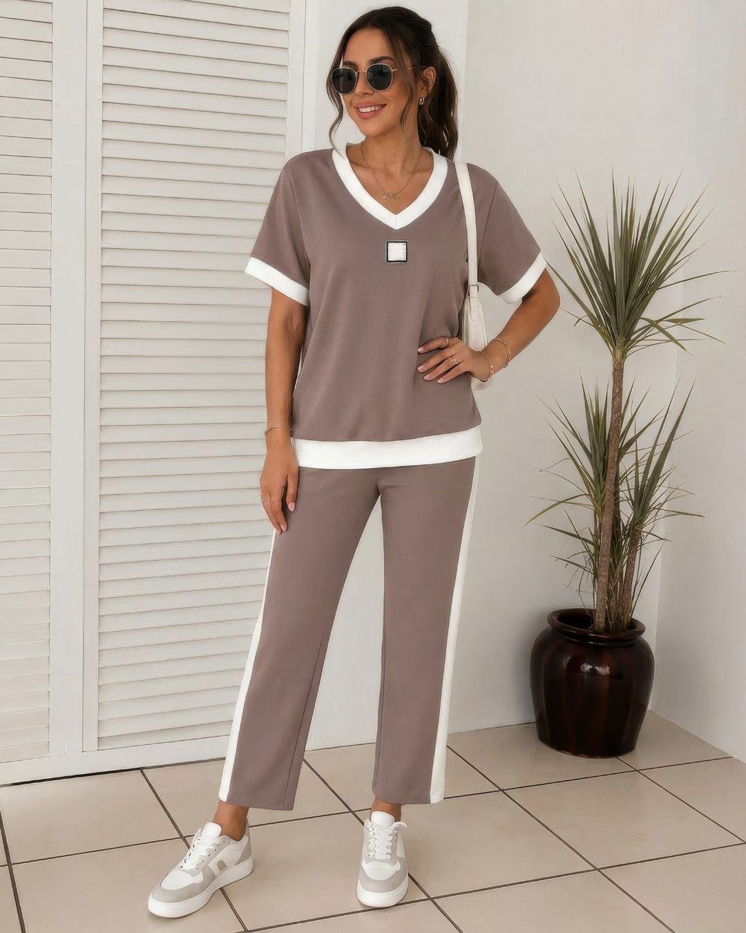 Conjunto Deportivo con Detalles en Contraste