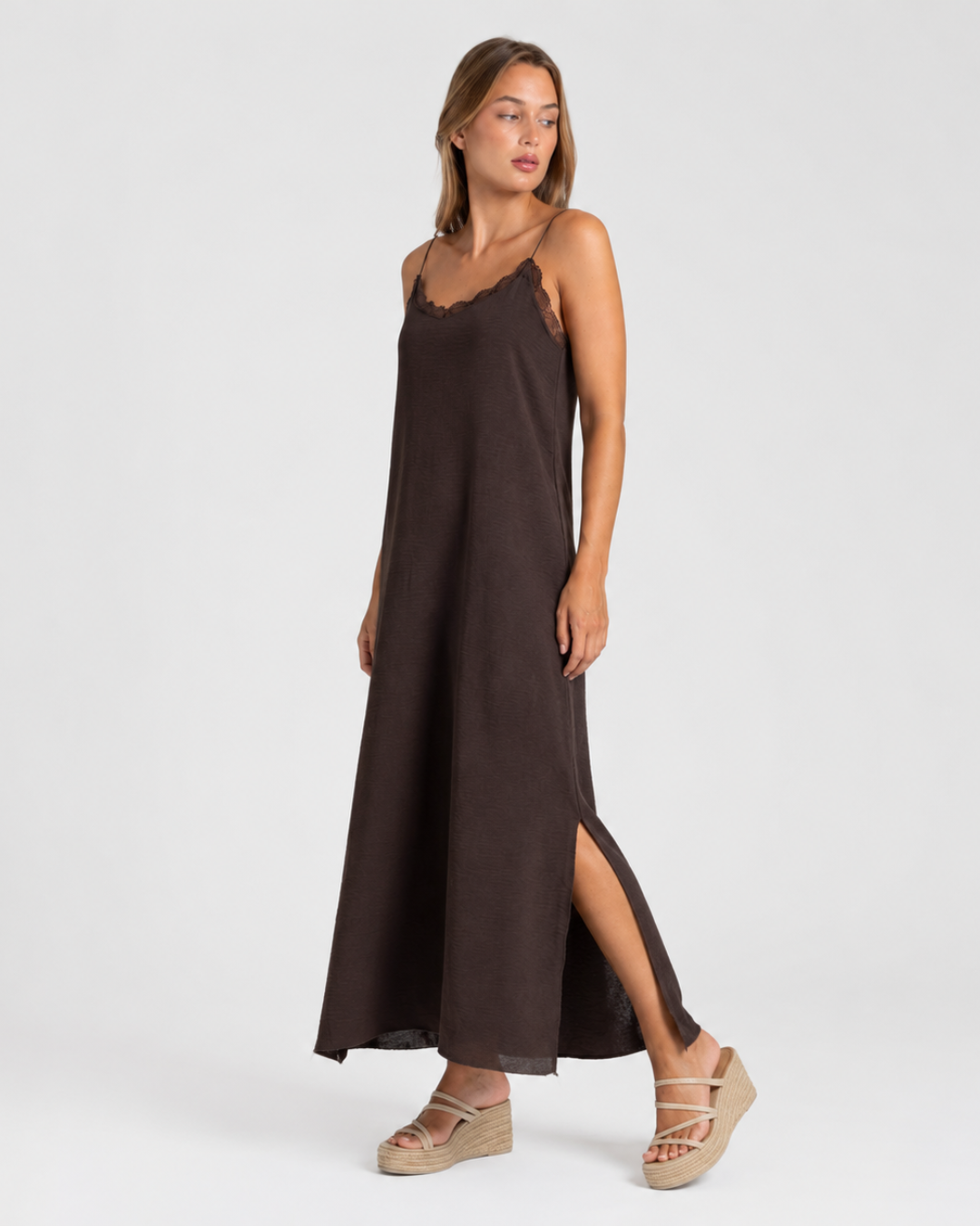 Vestido Lencero Largo con Encaje®
