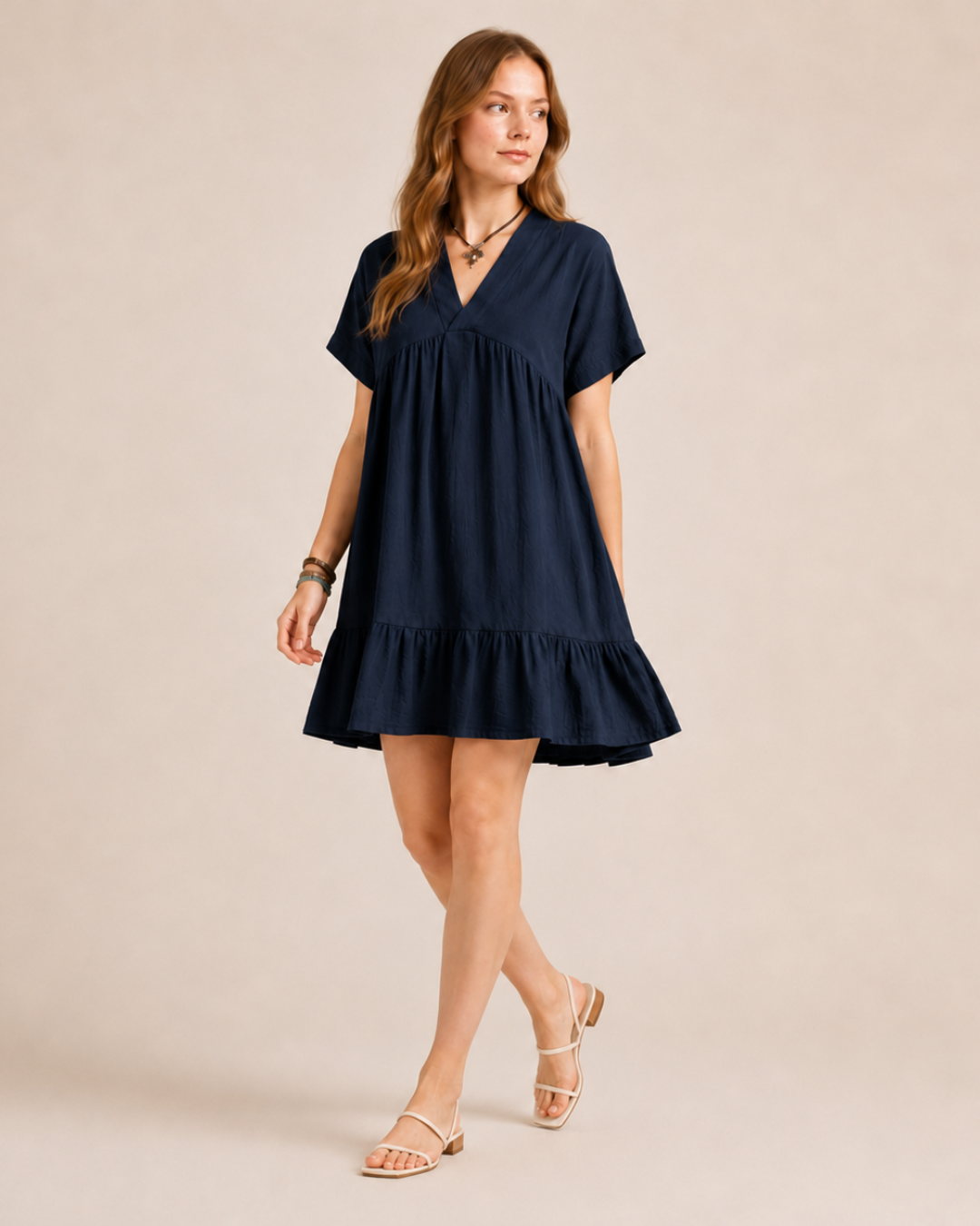 Vestido Corto Fluido con Escote en V