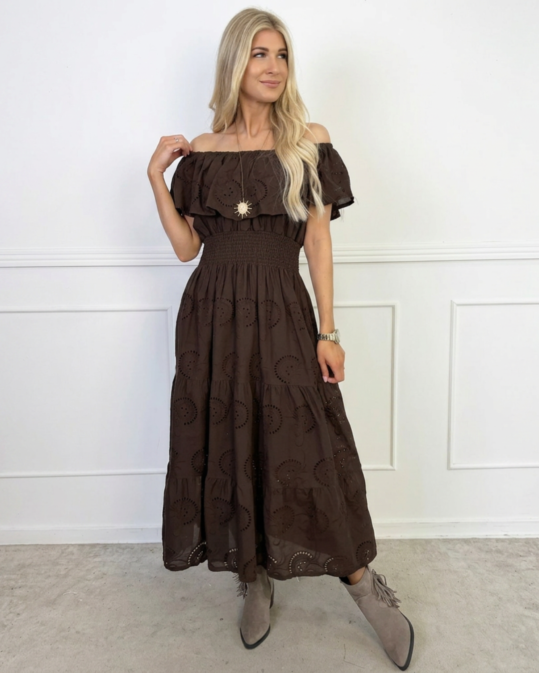 Vestido Largo de Viscosa con Bordado