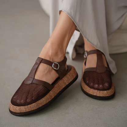 Sandalias con Tira en T y Panel de Rejilla®