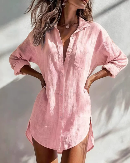 Camisa de corte holgado y largo medio con botones frontales