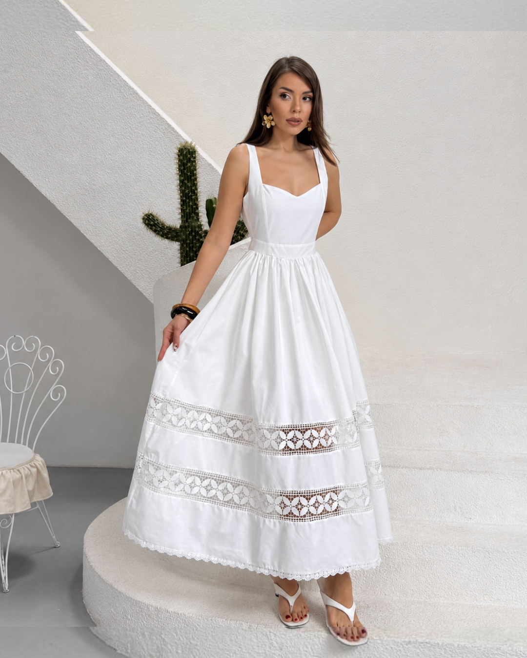 Vestido Midi con Tirantes y Detalles Calados®
