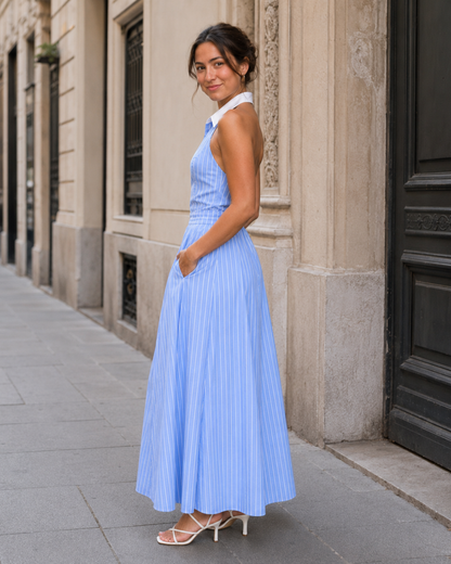 Vestido con cuello halter de rayas