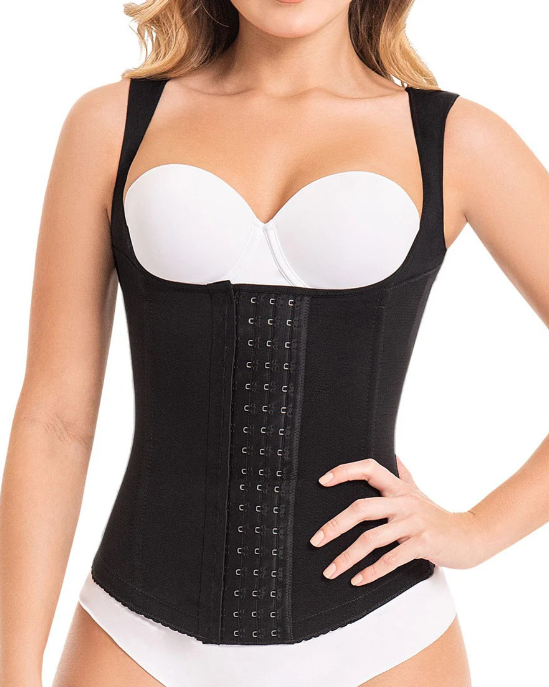 Camiseta moldeadora con espalda cubierta y tirantes anchos®