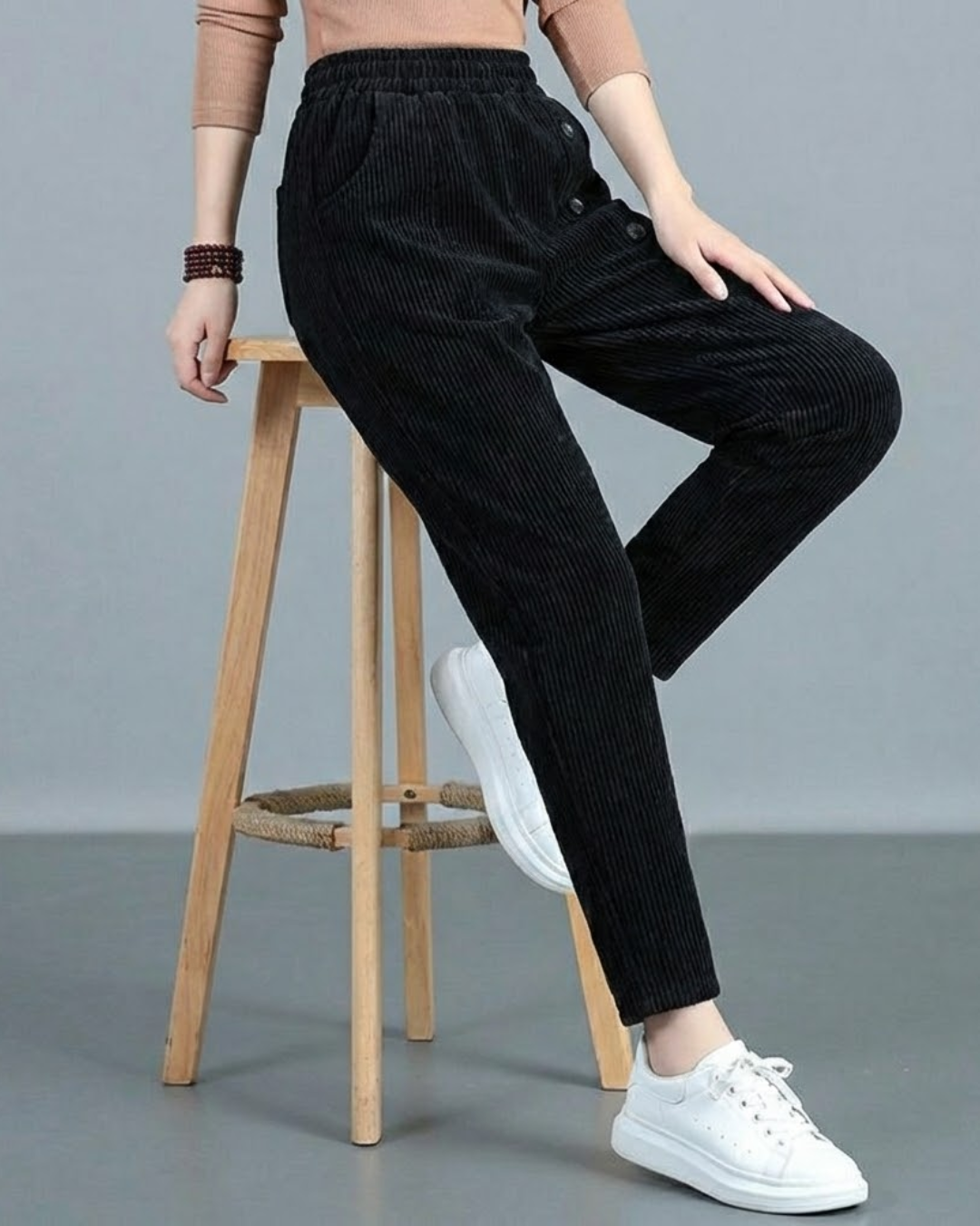 Pantalones de Terciopelo con Botones Decorativos para mujer