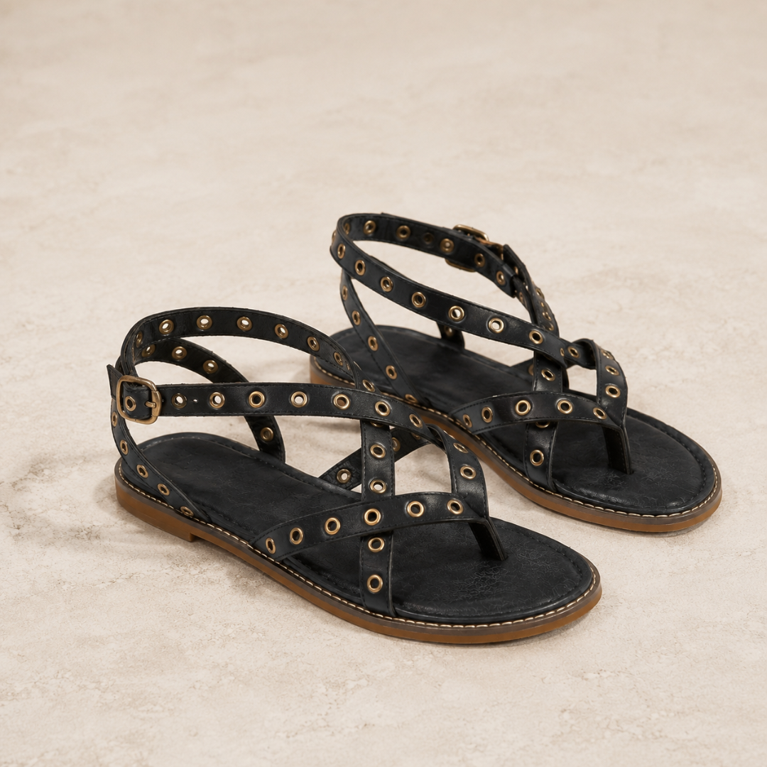 Sandalias Planas con Tiras Cruzadas y Tachuelas®
