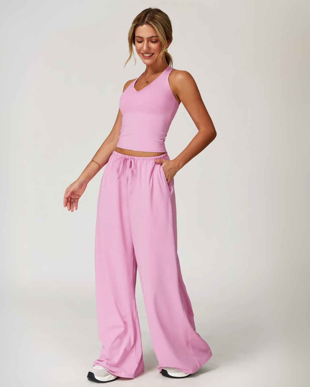 Conjunto Deportivo de Top Halter y Pantalón