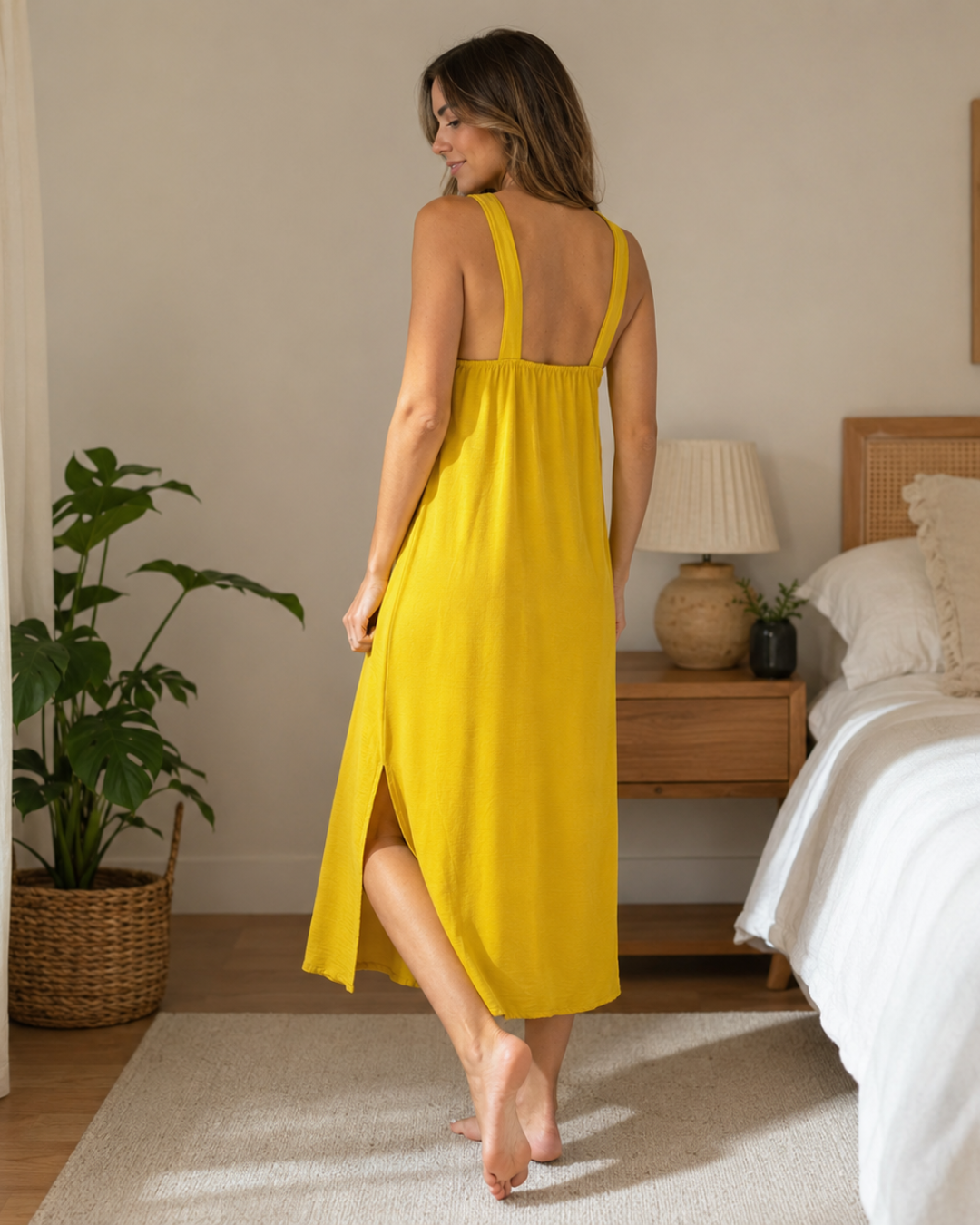 Vestido Largo Halter con Abertura Lateral