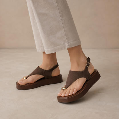 Sandalias de Dedo con Plataforma Plana®