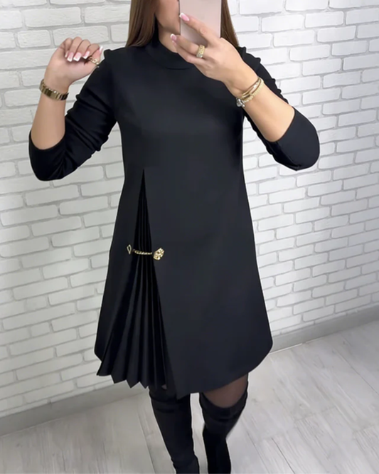 Elegante Vestido de Manga Larga con Paneles Plisados