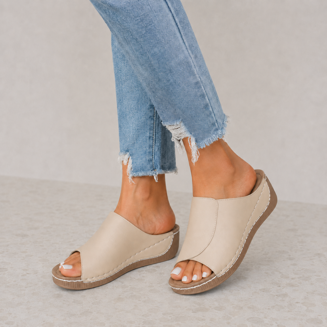 Sandalias de cuña con tiras anchas®