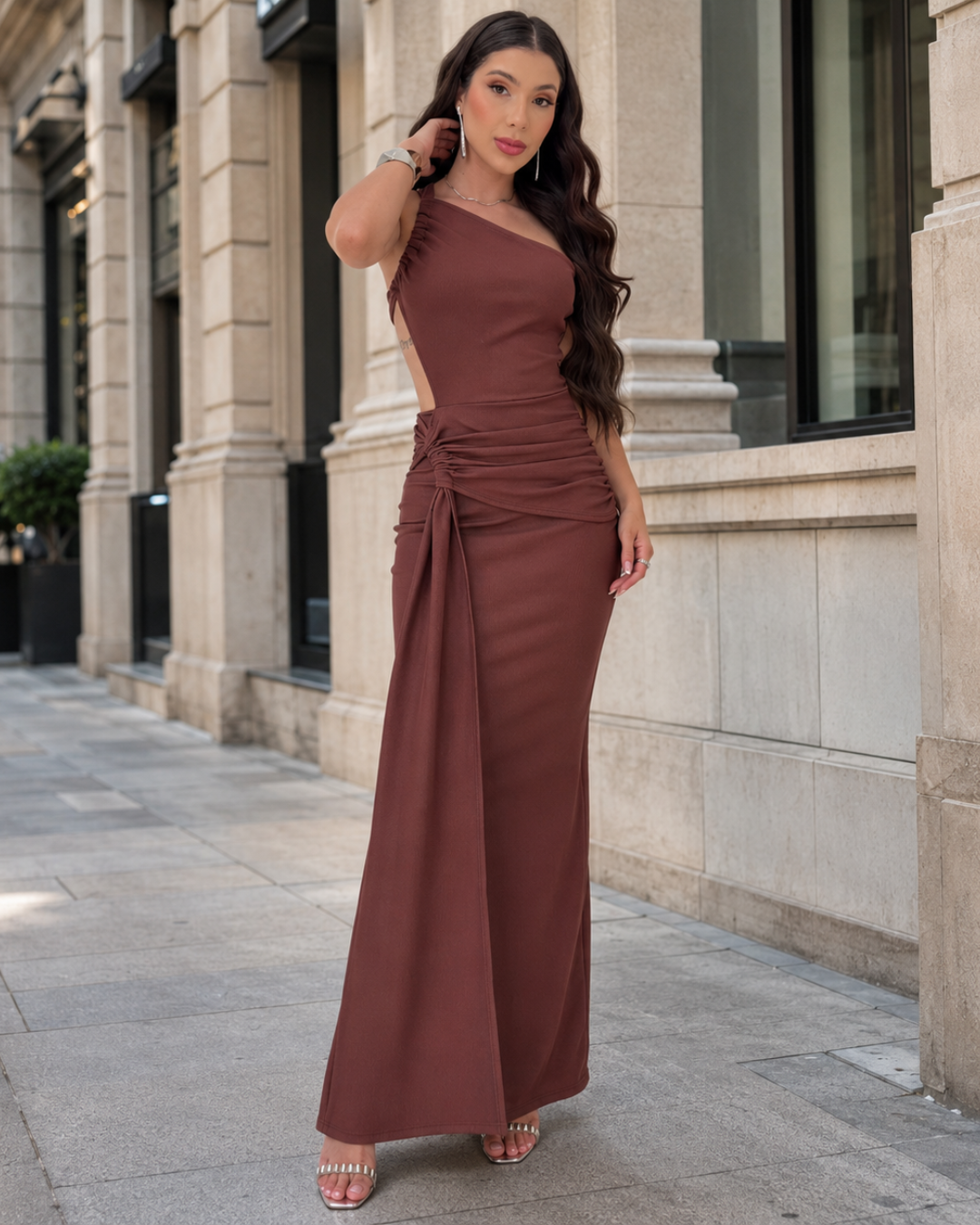 Vestido Largo Elegante con Corte Asimétrico®