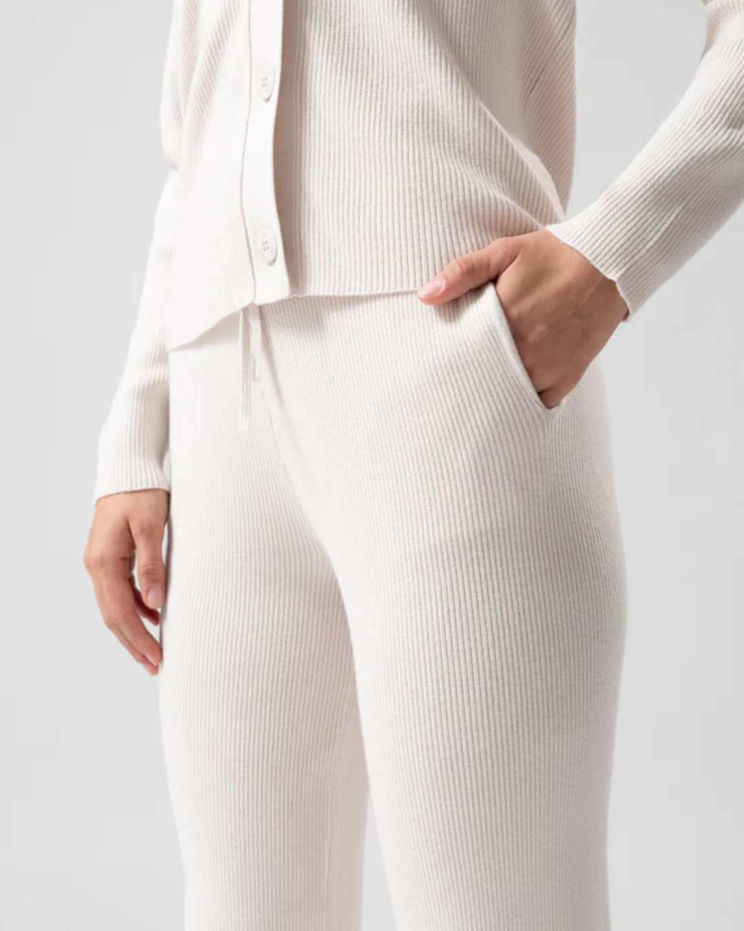 Conjunto de Punto con Jersey Abotonado y Pantalón para Mujer