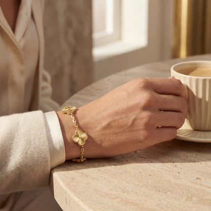 Pulsera Minimalista con Detalle Elegante