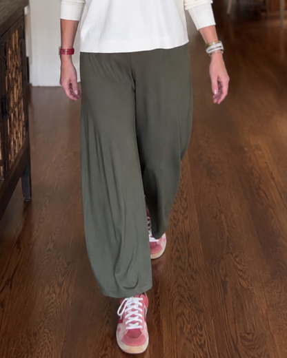 Pantalón Ligero y Sedoso de Corte Fluido®