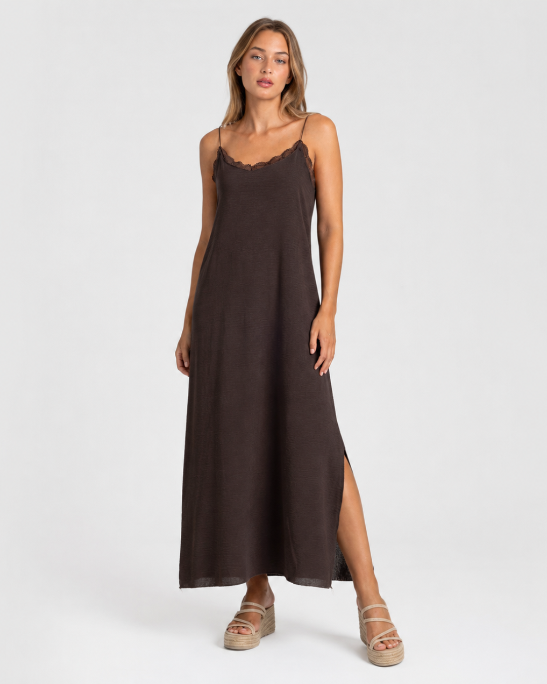Vestido Lencero Largo con Encaje®