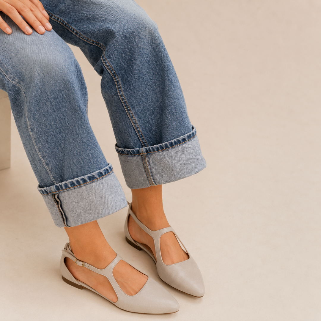 Bailarinas de piel con diseño T-Strap®