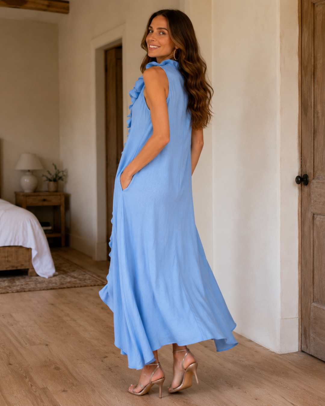 Vestido Midi Fluido con Volante Frontal®