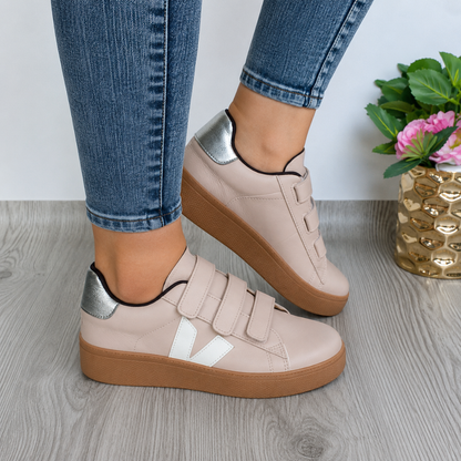 Zapatillas de Piel con Cierre Adhesivo®