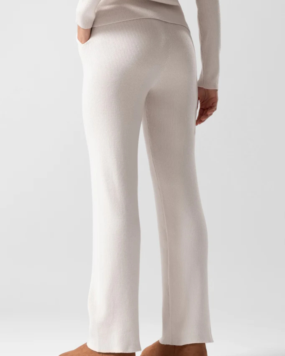 Conjunto de Punto con Jersey Abotonado y Pantalón para Mujer