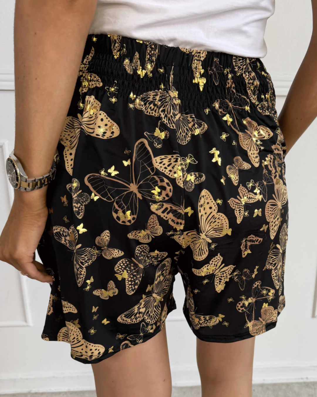 Short Elástico con Estampado de Mariposas®