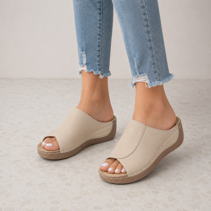 Sandalias de cuña con tiras anchas®
