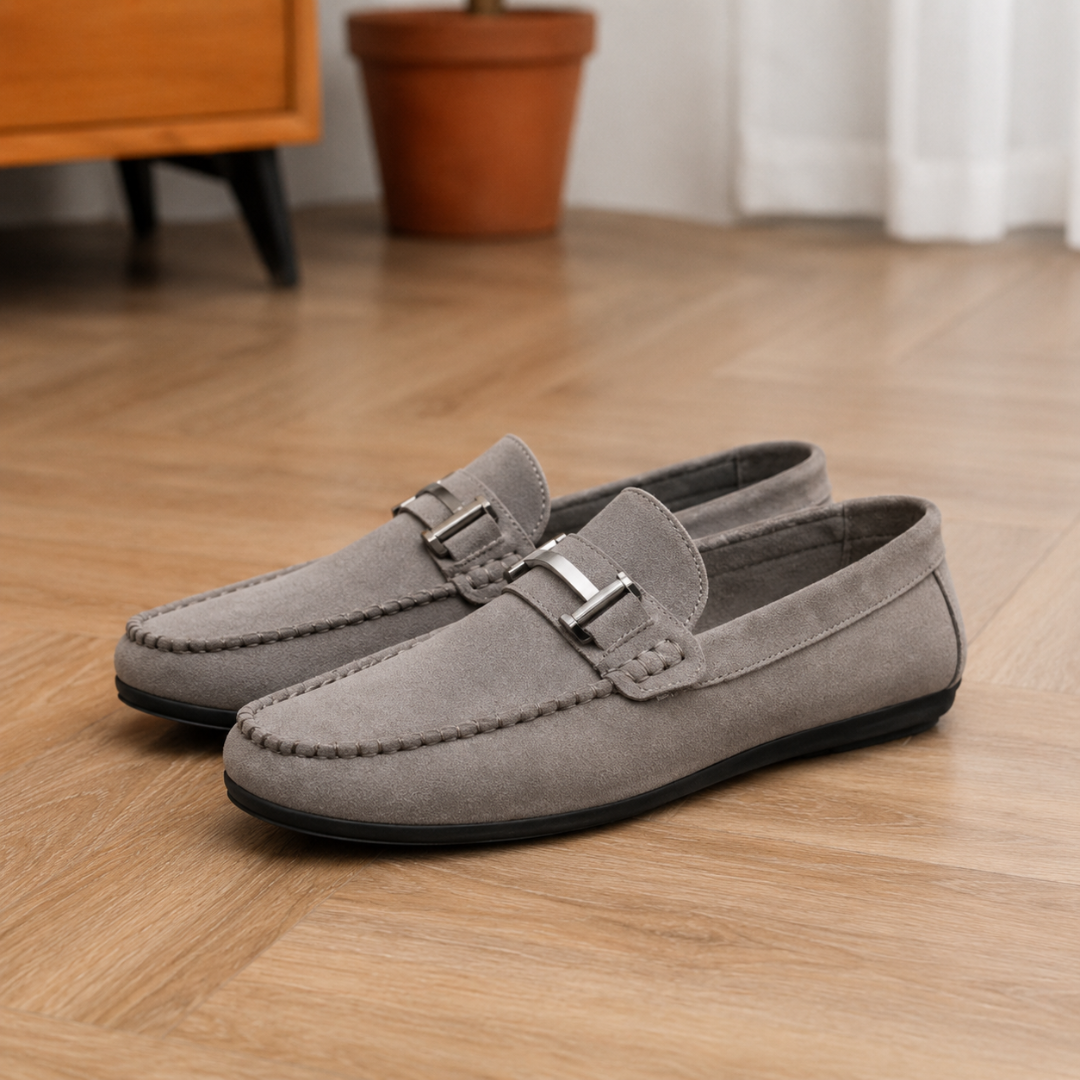 Mocasines de Antelina con Herraje Metálico