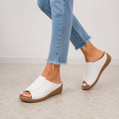Sandalias de cuña con tiras anchas®