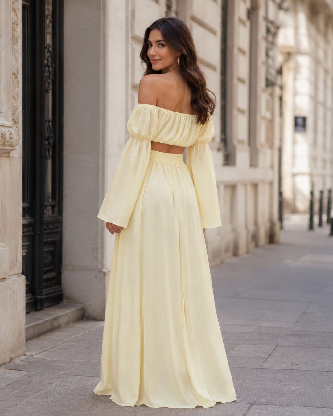 Conjunto de Dos Piezas con Falda Fluida y Abertura®