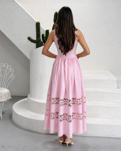 Vestido Midi con Tirantes y Detalles Calados®
