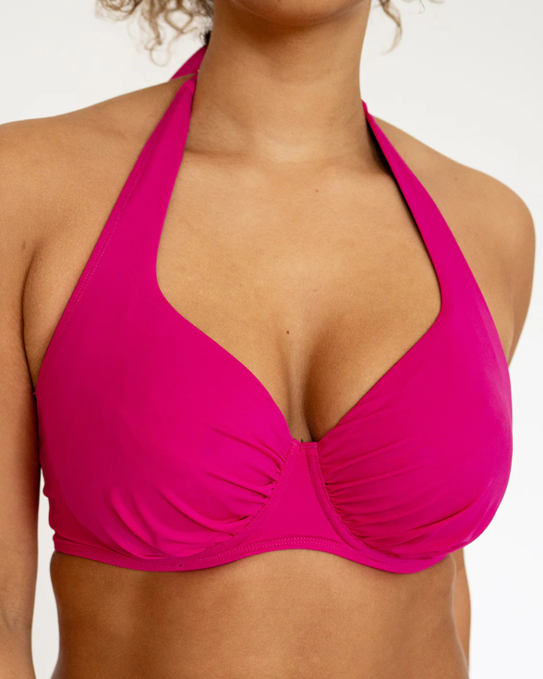 Conjunto de Bikini con Diseño Elegante y Atemporal