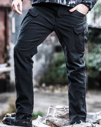 Pantalón Táctico con Resistencia Absoluta al Exterior