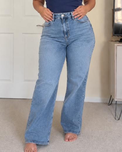 Jeans anchos de corte recto clásico