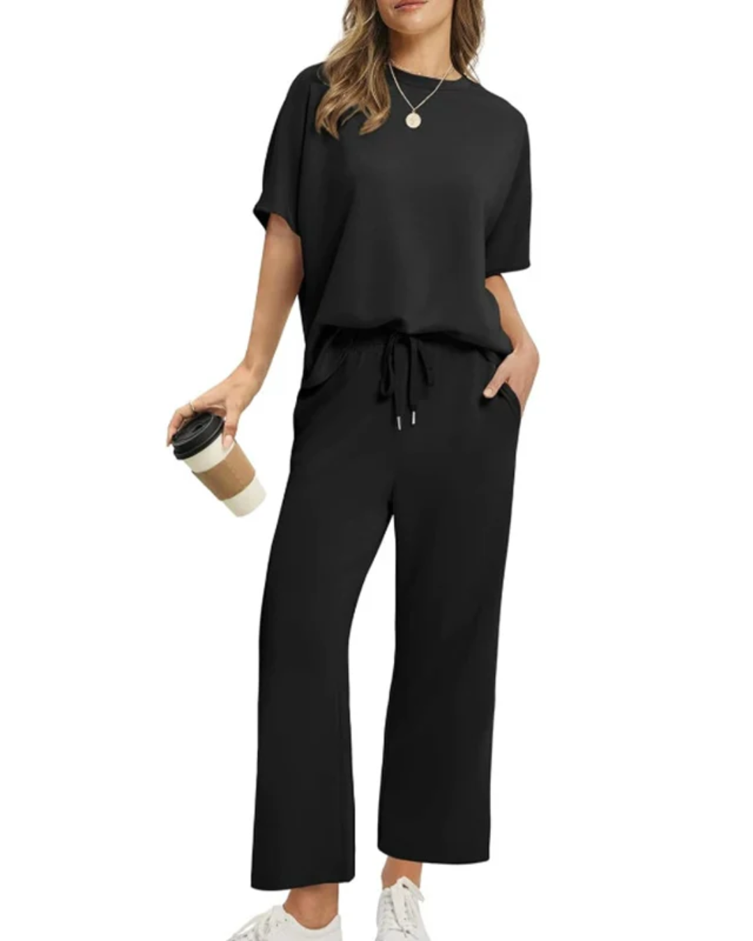 Conjunto Casual de Camiseta y Pantalón Versátil