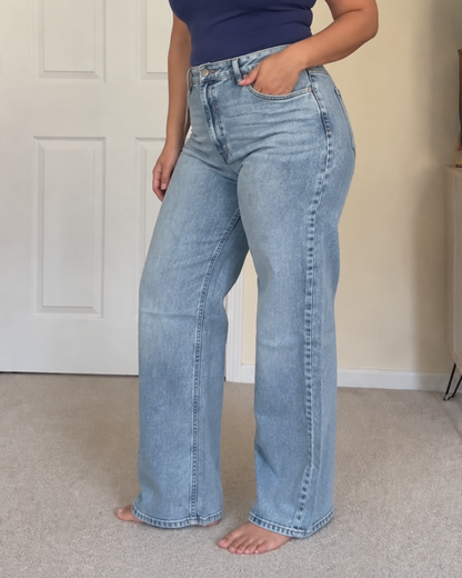 Jeans anchos de corte recto clásico