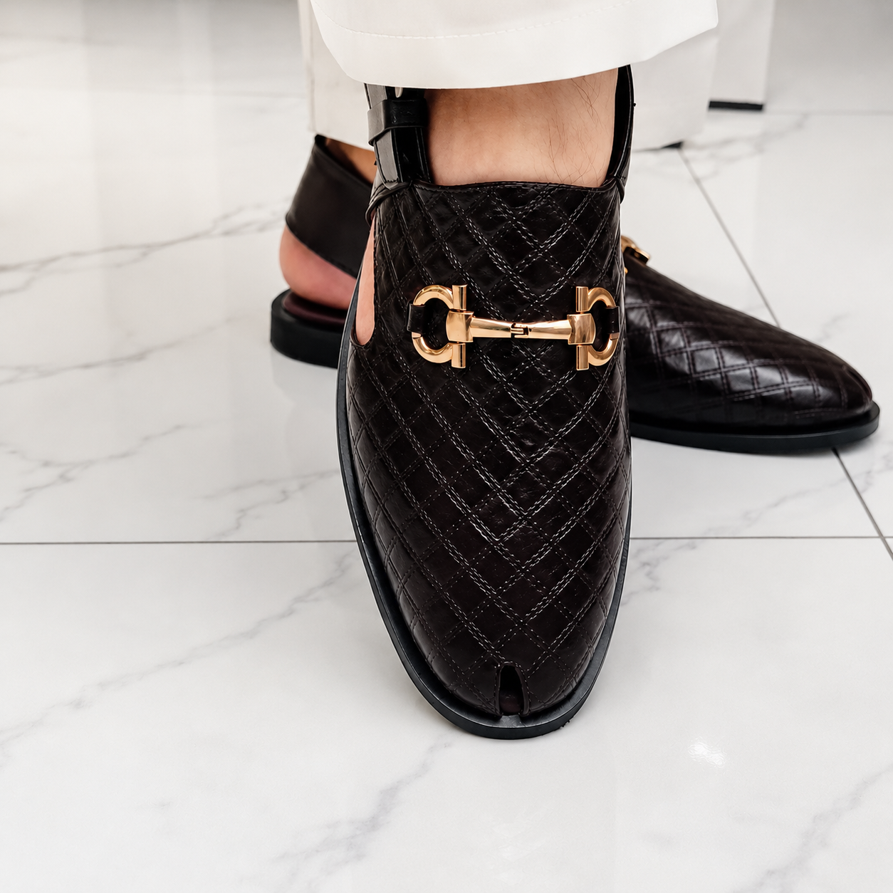 Mocasines modernos de piel con suela ergonómica