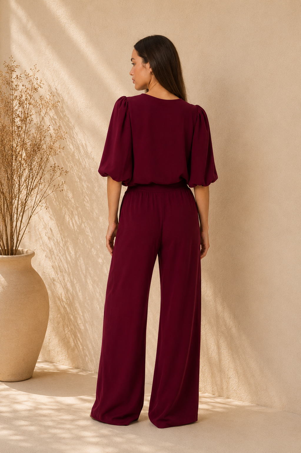 Conjunto elegante con caída fluida